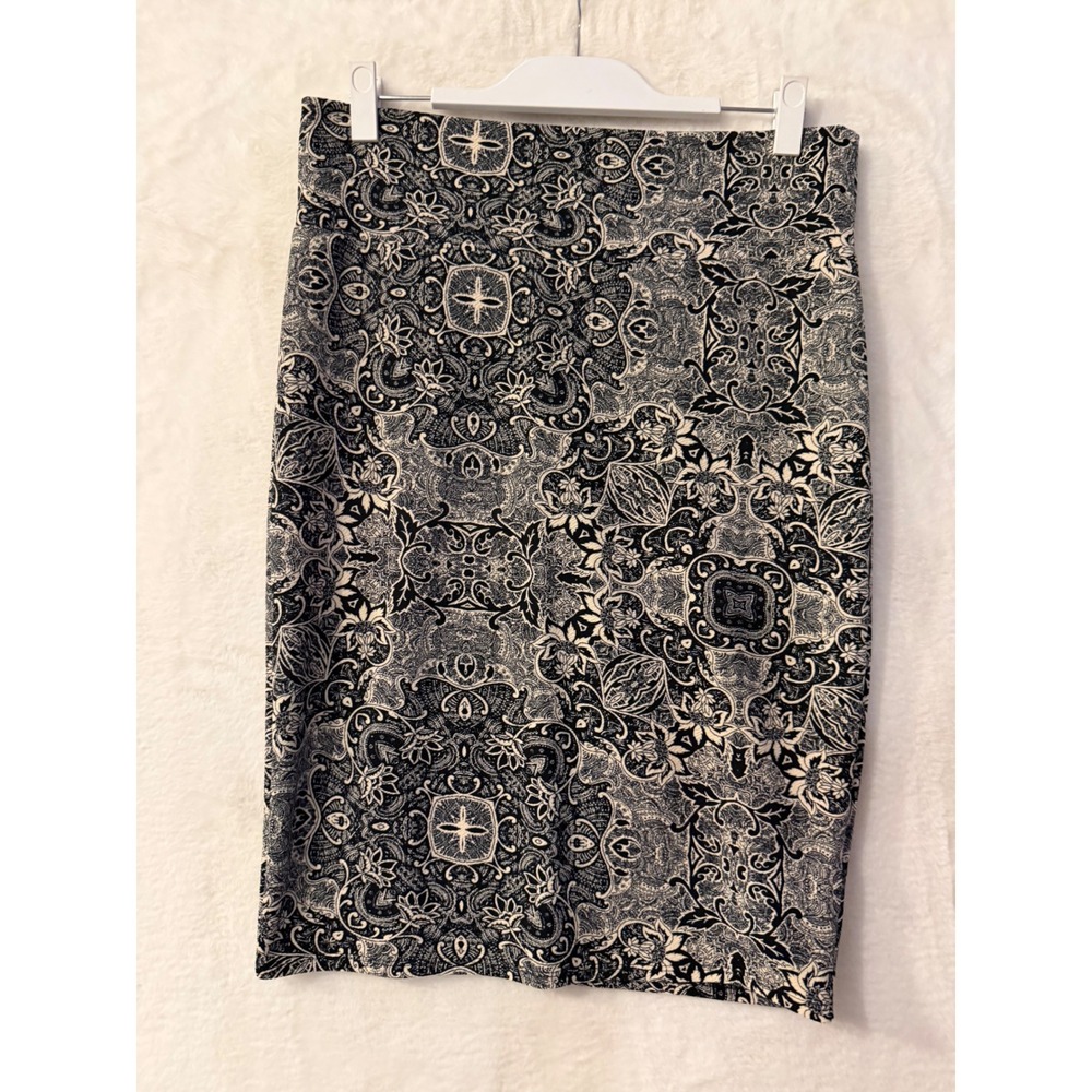LuLaRoe Cassie Pencil Skirt Womens Large Black Cream Paisley Damask Midi Skirt